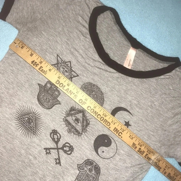 LUNA CHIX celestial short sleeve stretchy crewneck lightweight top size S - Picture 6 of 6